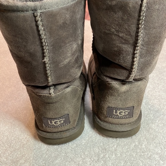 Ugg Classic II gray boots - Picture 7 of 9